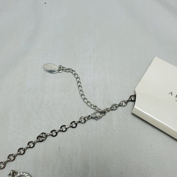 Ali Khan 4 row Sapphire glass beads with silver chain layered necklace - Picture 9 of 9